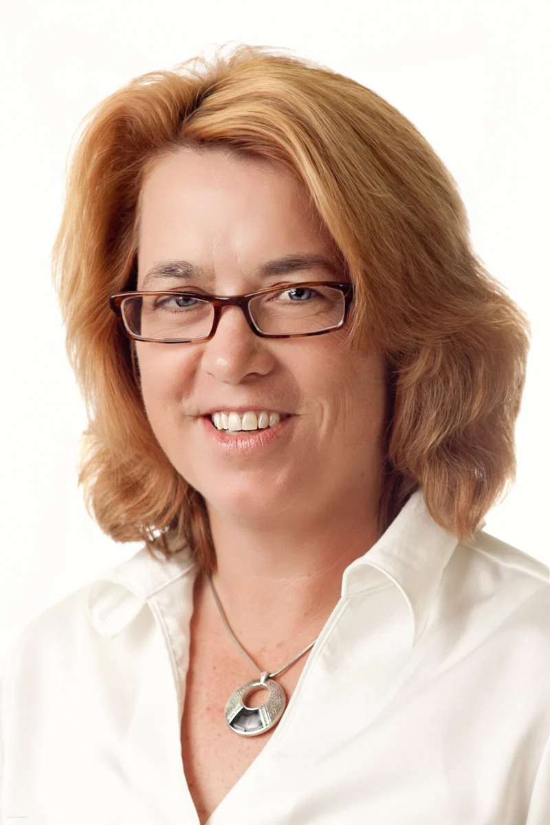 headshots_web_025.jpg