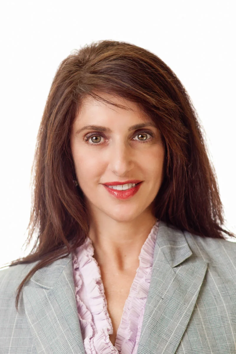 headshots_web_028.jpg