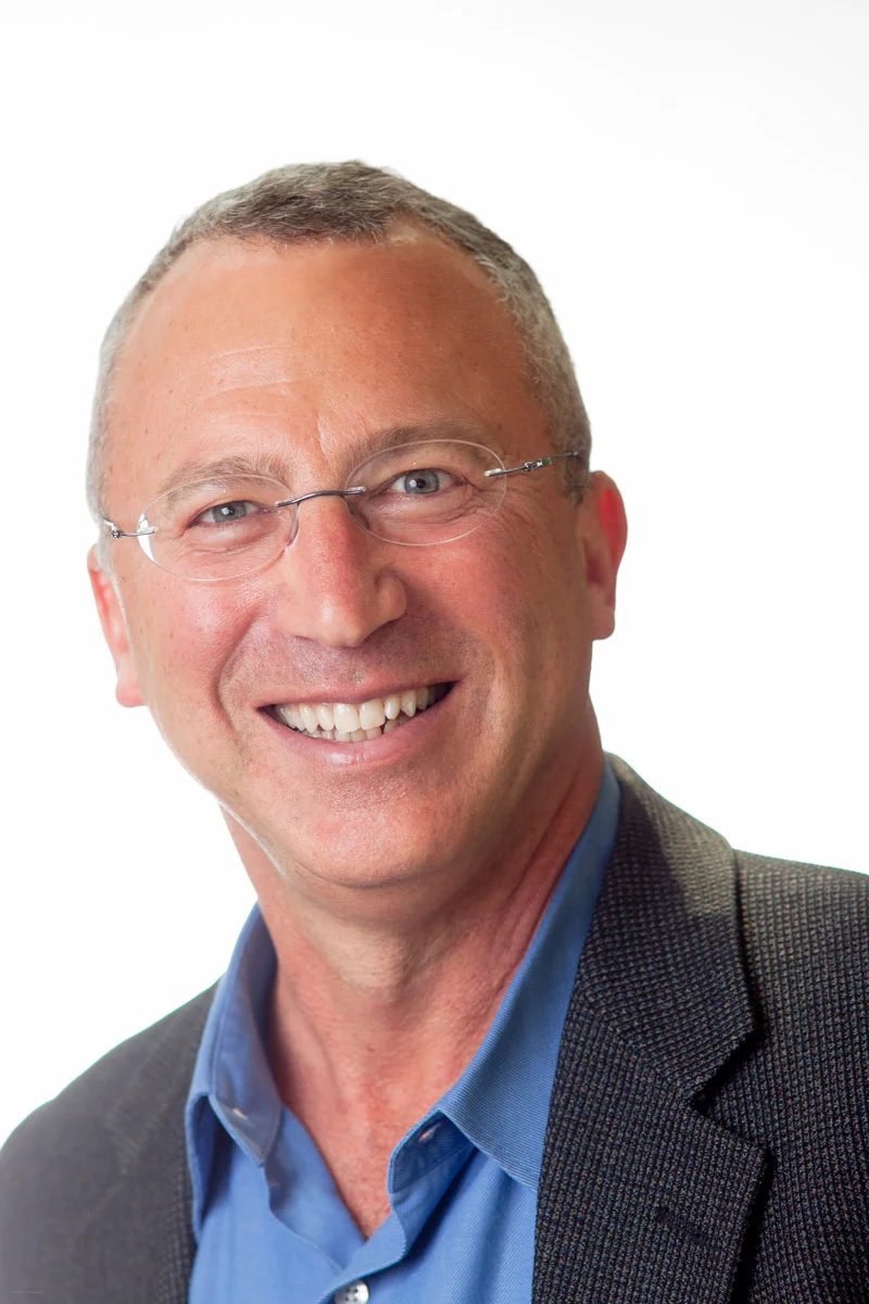 headshots_web_046.jpg