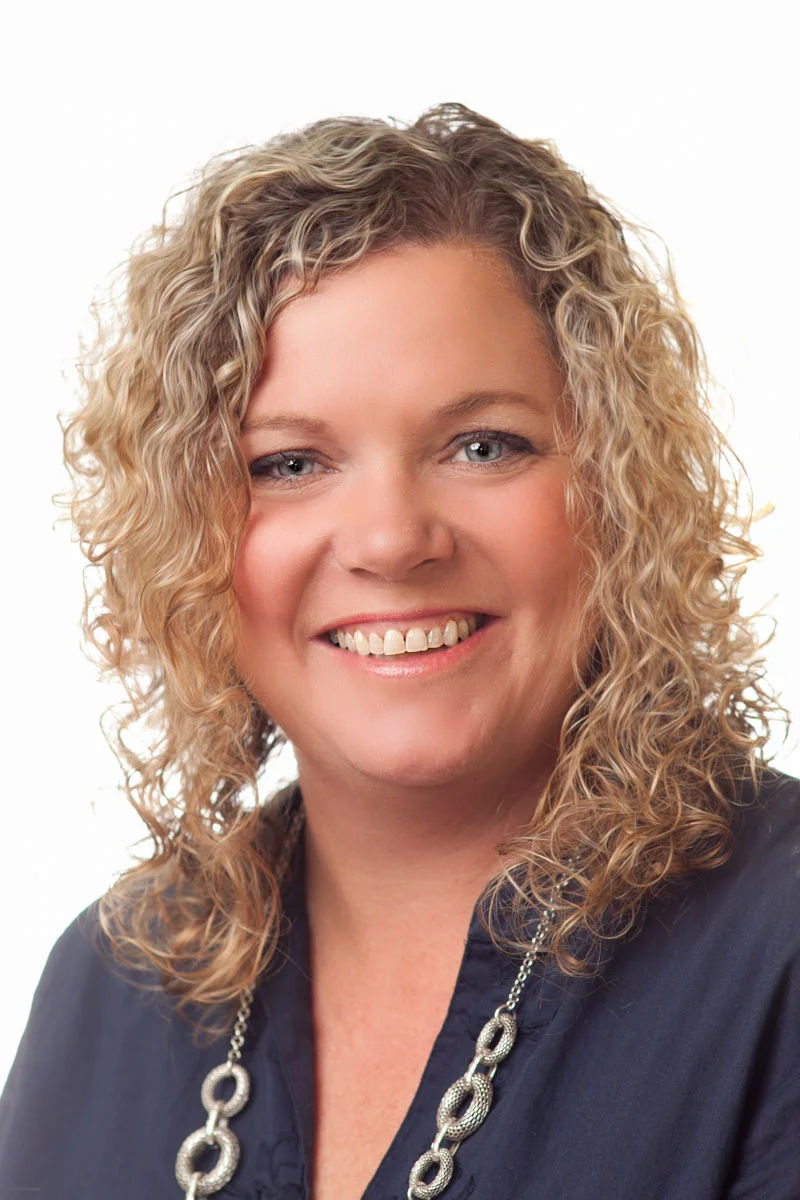 headshots_web_053.jpg