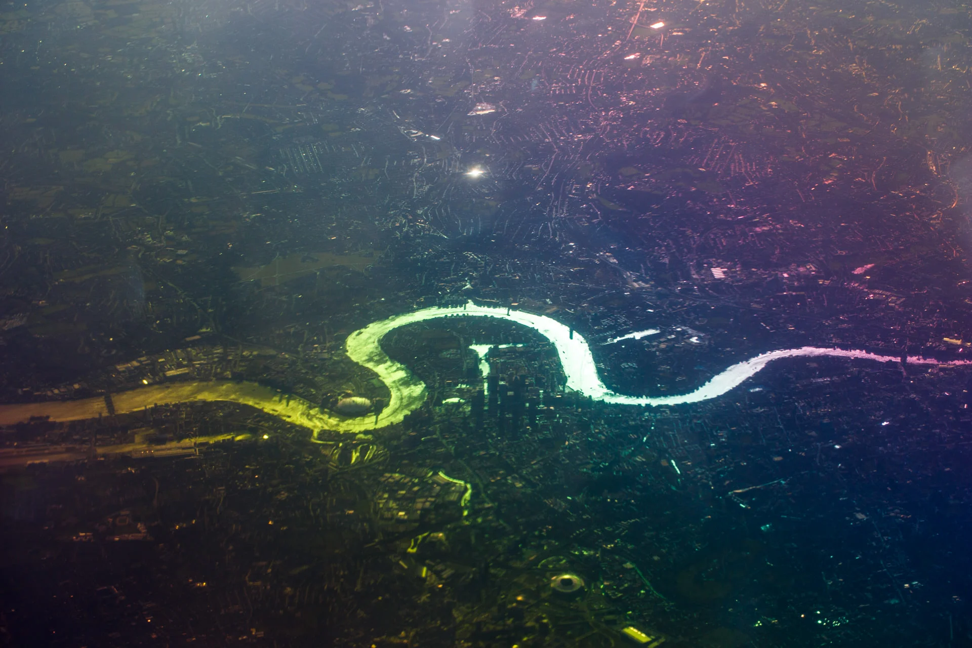 Back in the UK - flying back in over the RIver Thames.