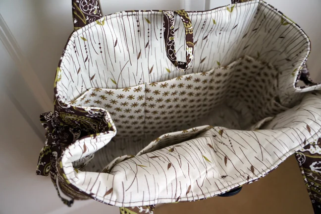Bow Tucks Tote 2