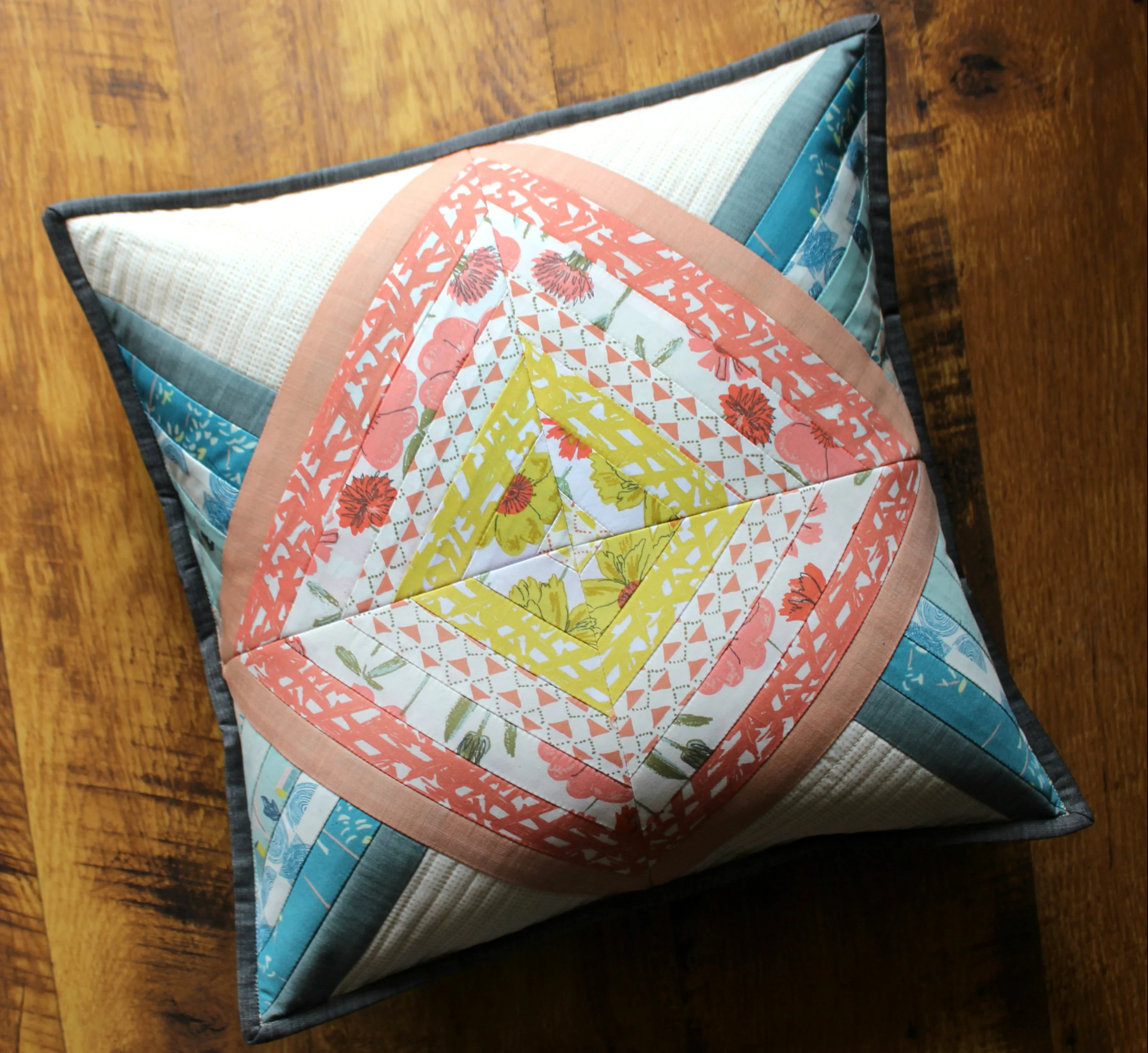 Bountiful Shine Pillow and photo by Maureen Cracknell Handmade
