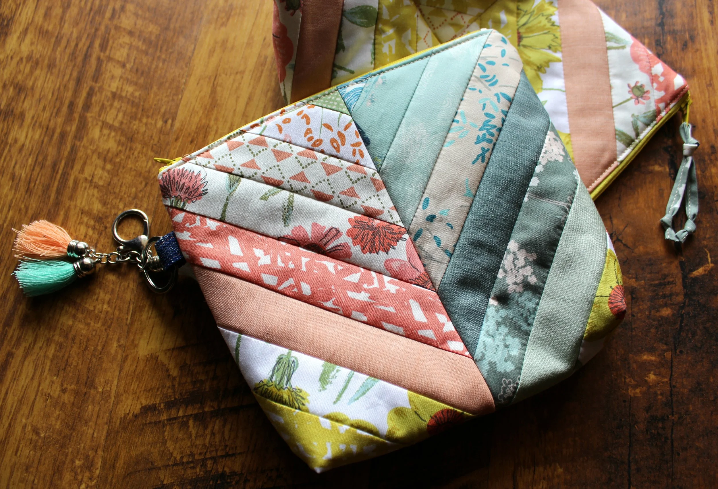 Bountiful zipper pouches and photo by Maureen Cracknell Handmade