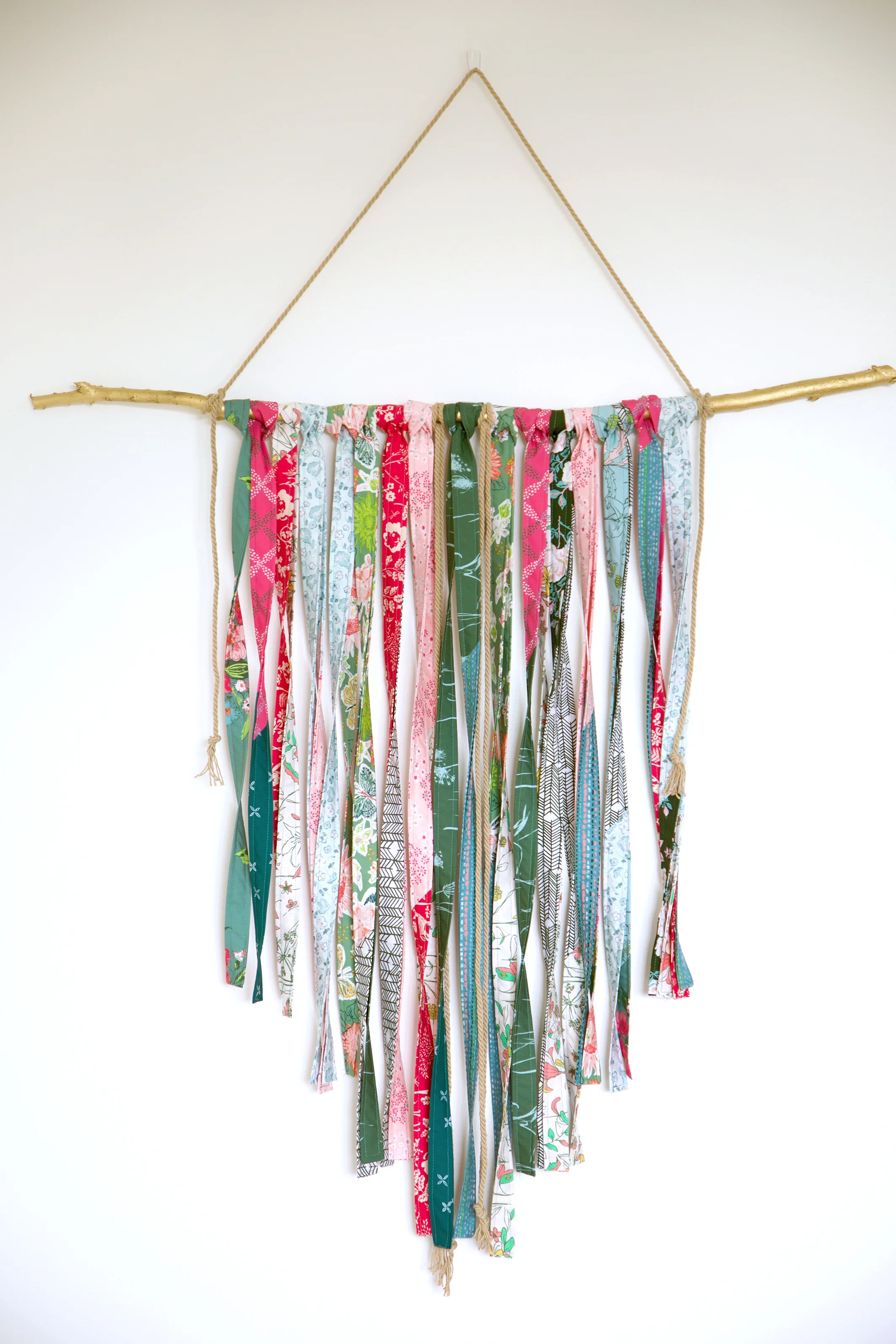 Signature Wallhanging Strips.jpg