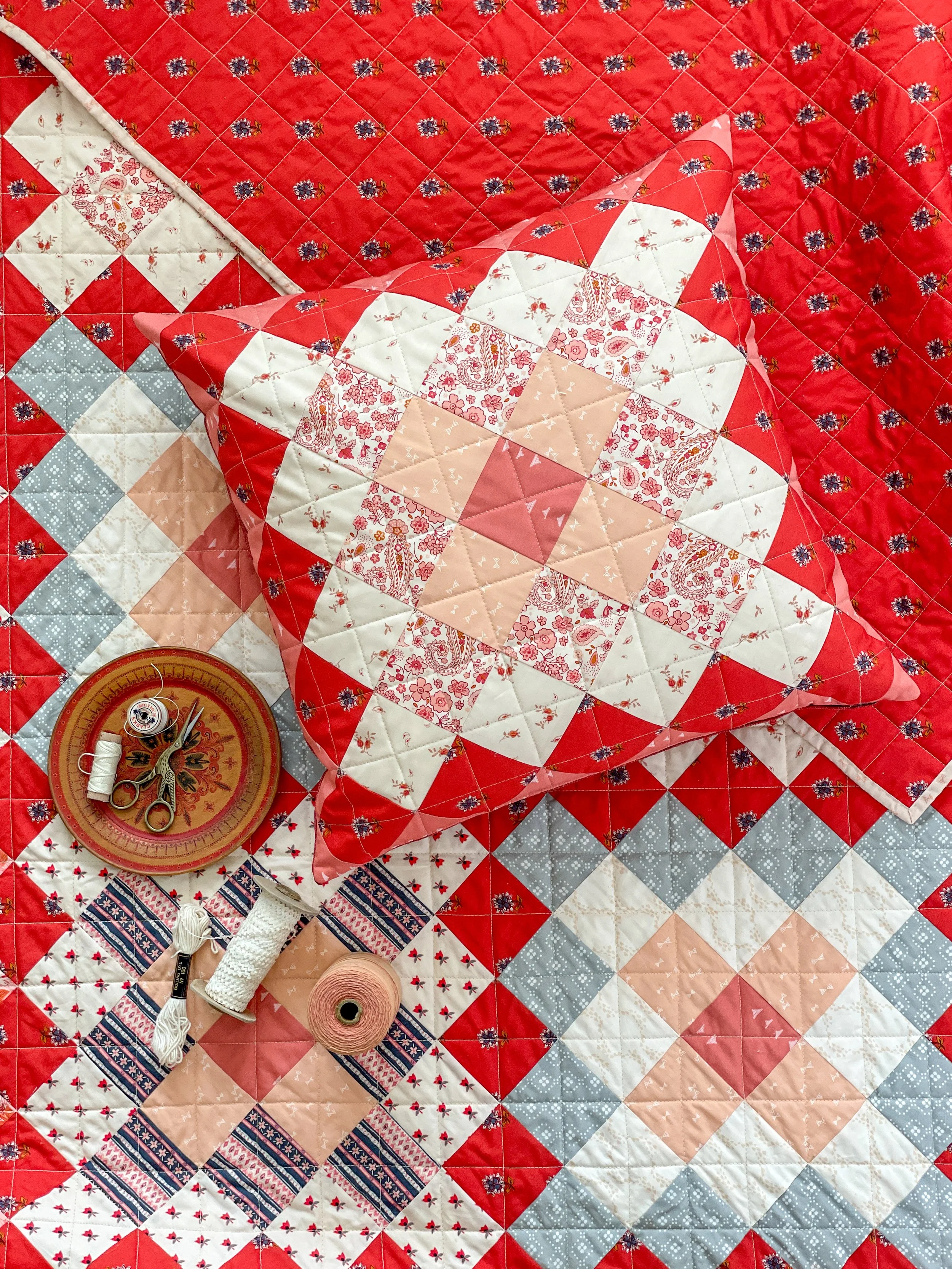 Rickrack Pillow-09.JPG