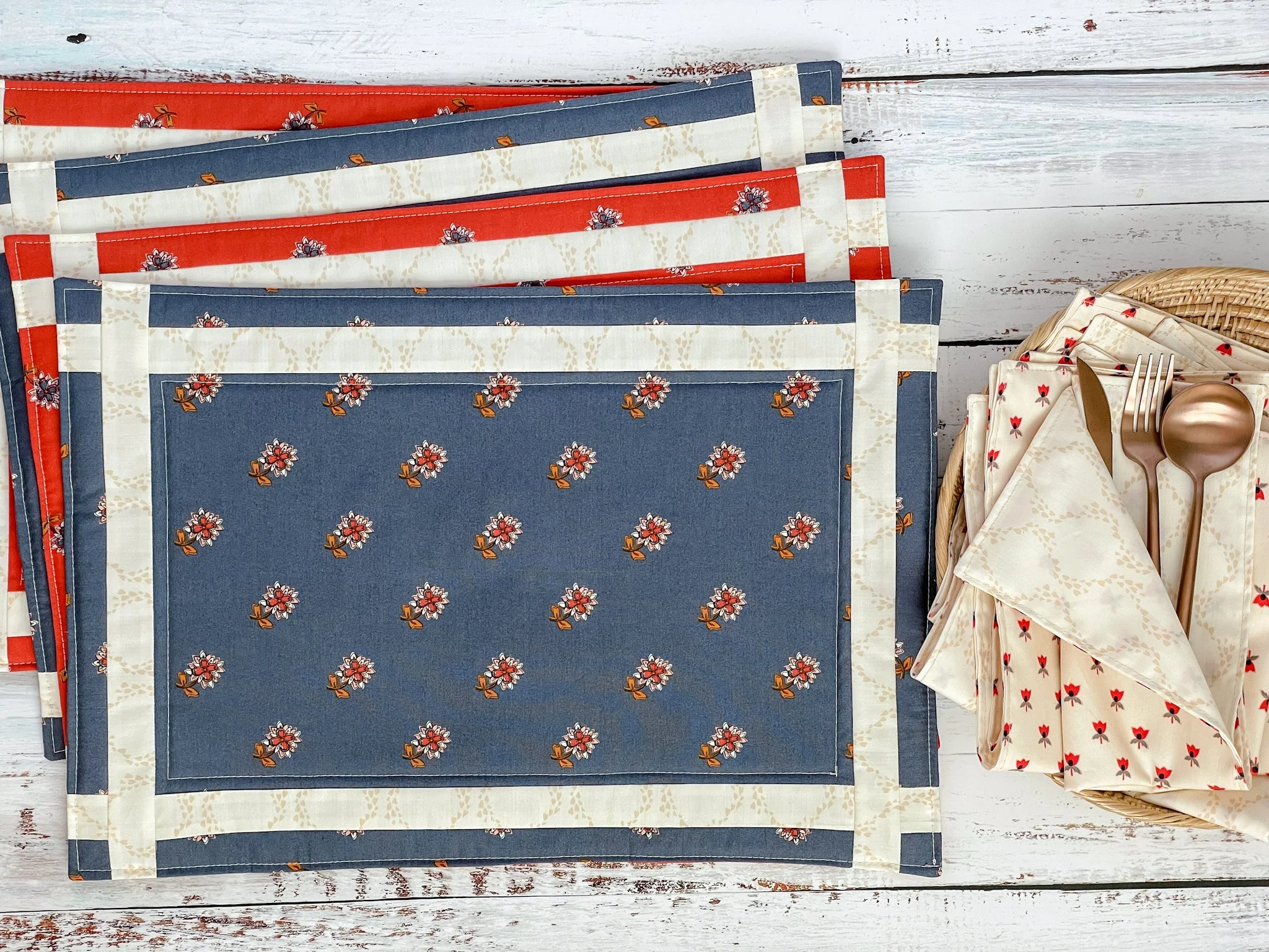 Twofold Reversible Placemats and Napkins_2.JPG