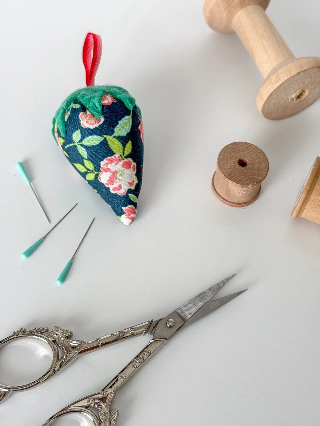 Strawberry Pincushion-14.jpg
