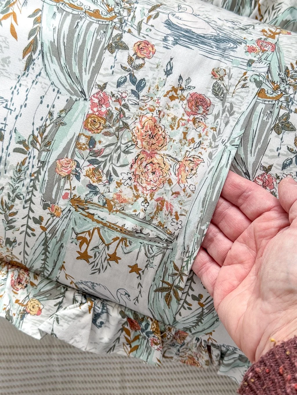 Ruffled Pillow Backing-1.jpg