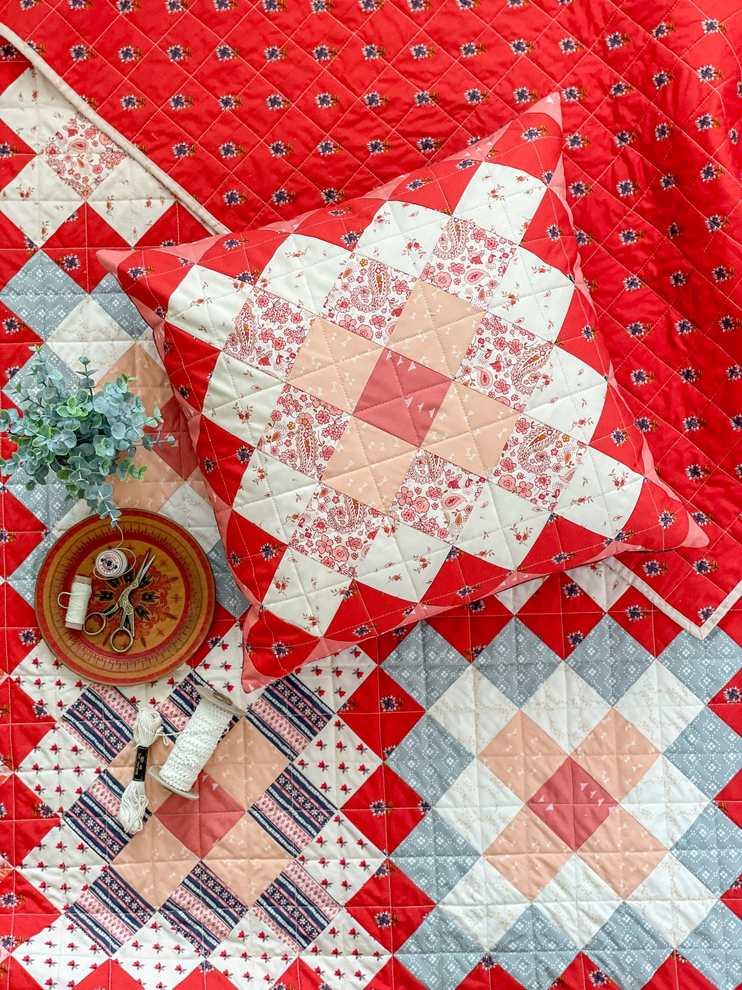 Rickrack Pillow-08.jpg