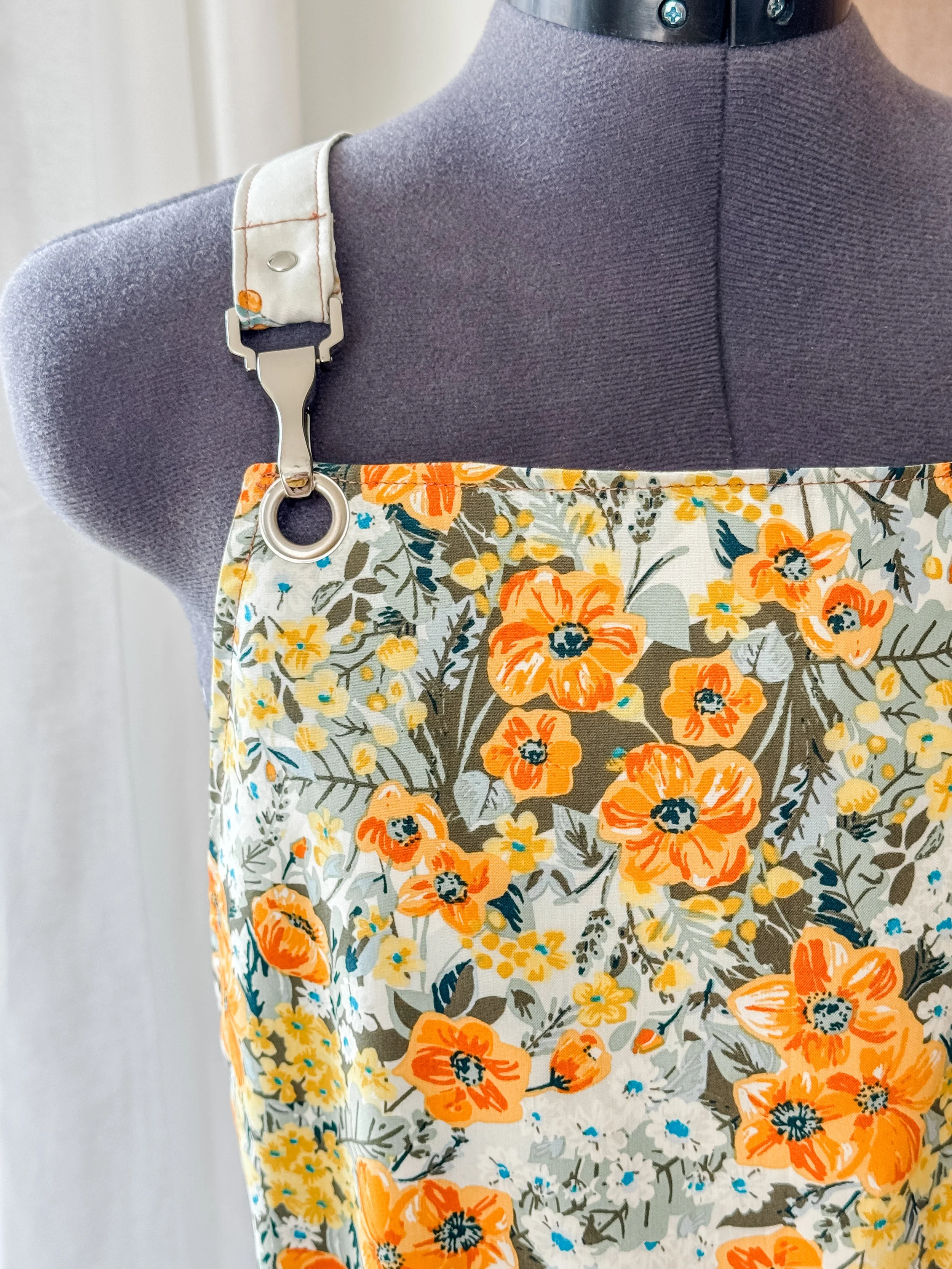 Reversible Apron_Dressform-3.jpg