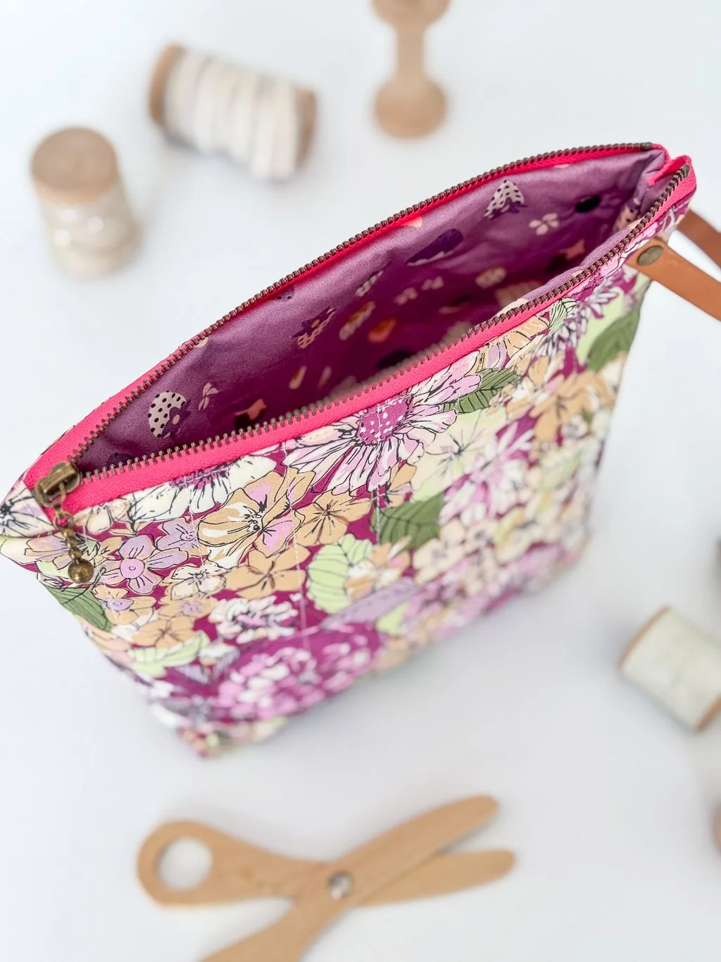 Zipper Pouch-01.jpg