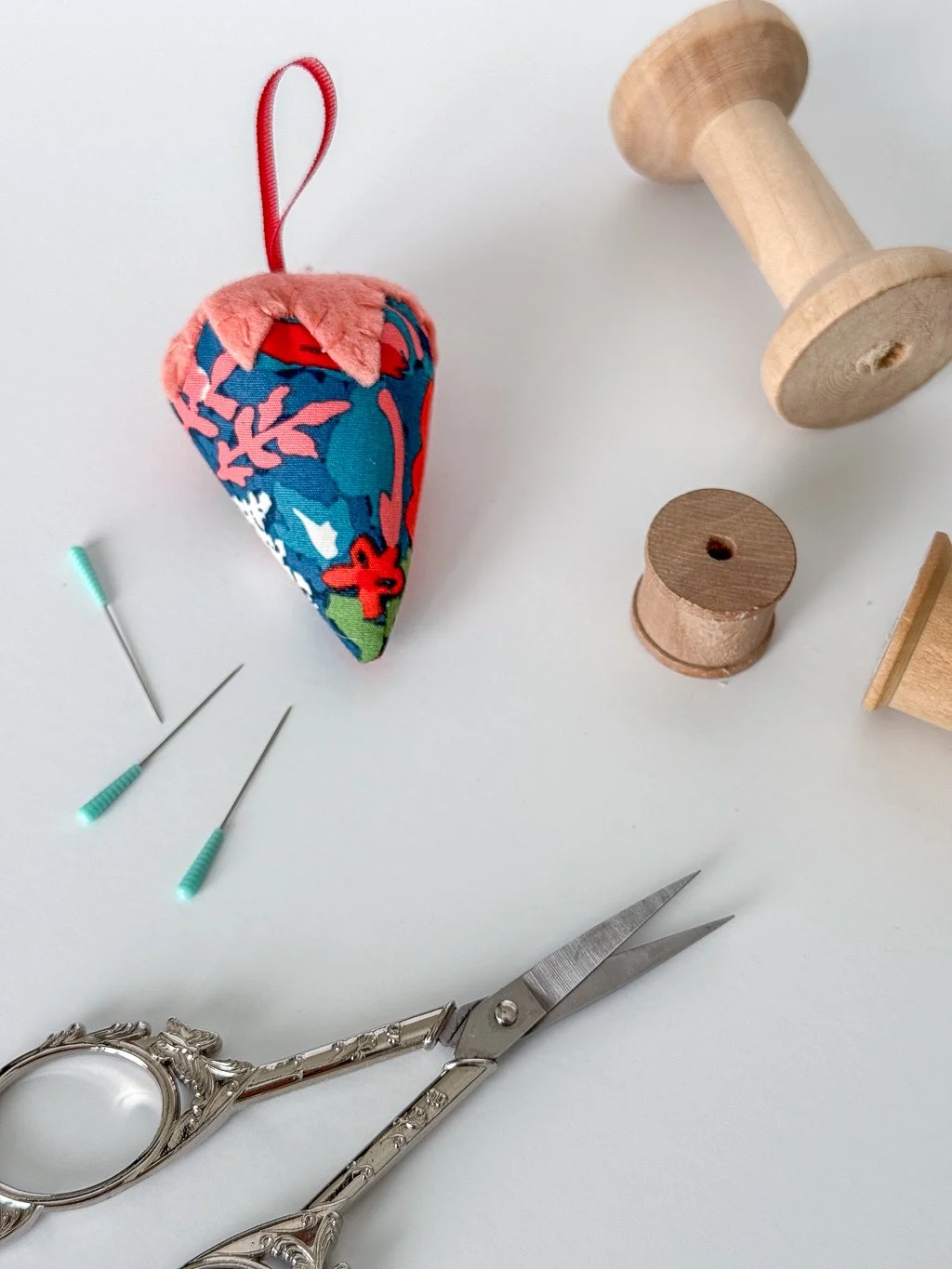 Strawberry Pincushion-13.jpg