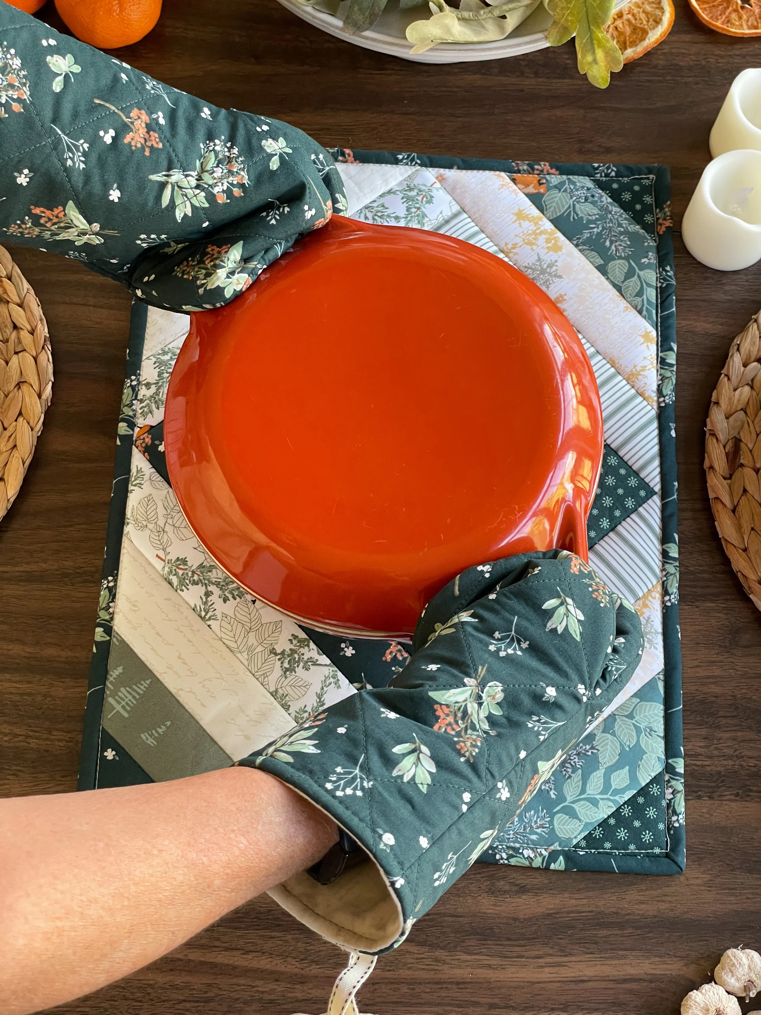 Juniper_Oven Mitts-19.jpg