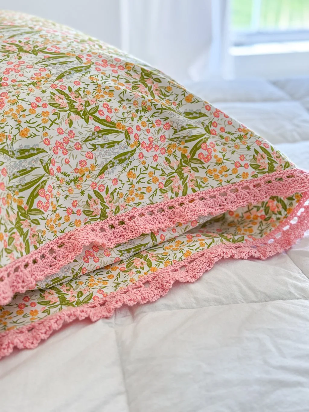 Crochet-Edged Pillowcase_Details-16.jpg