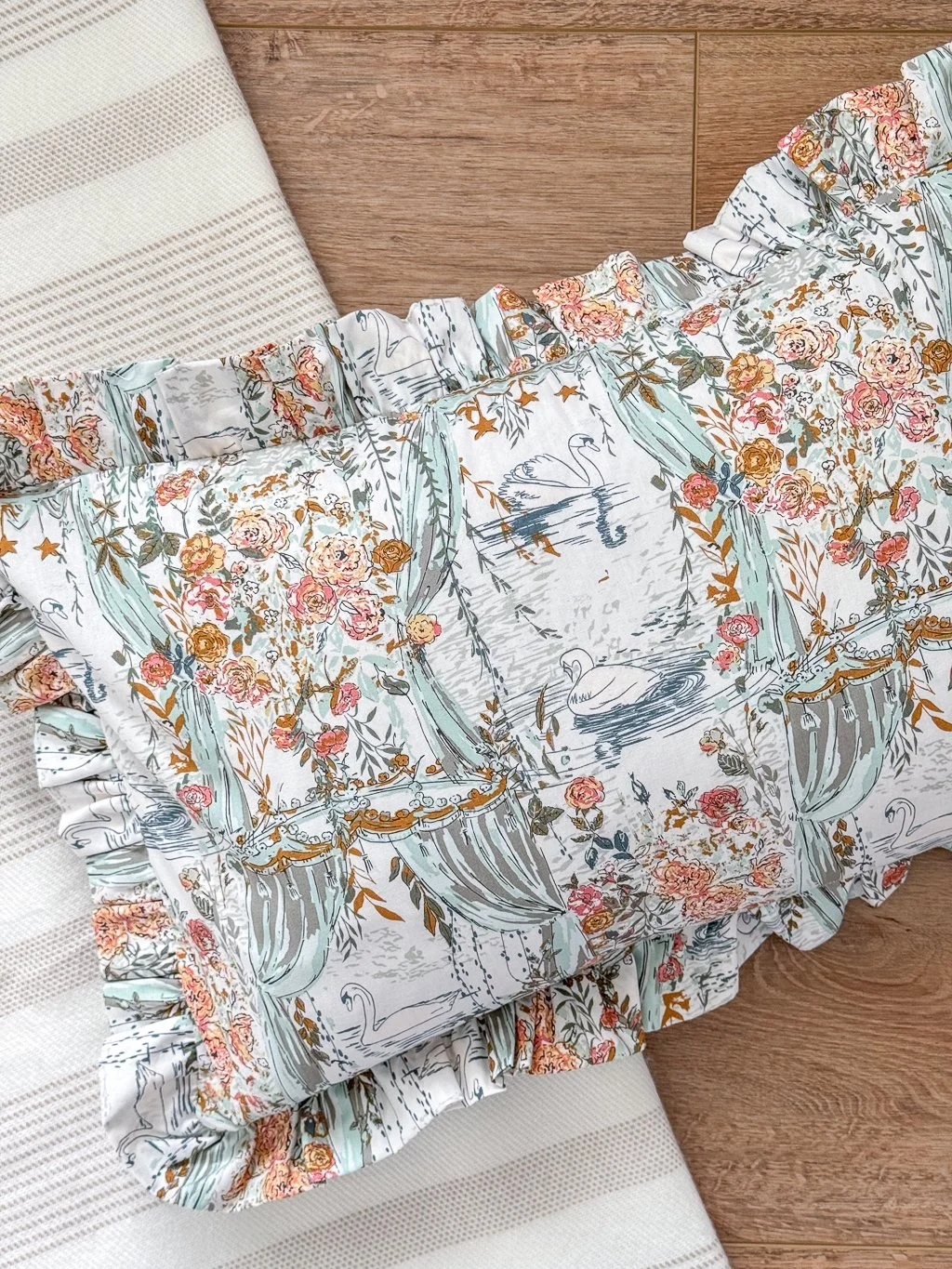 Ruffled Pillow Backing-3.jpg