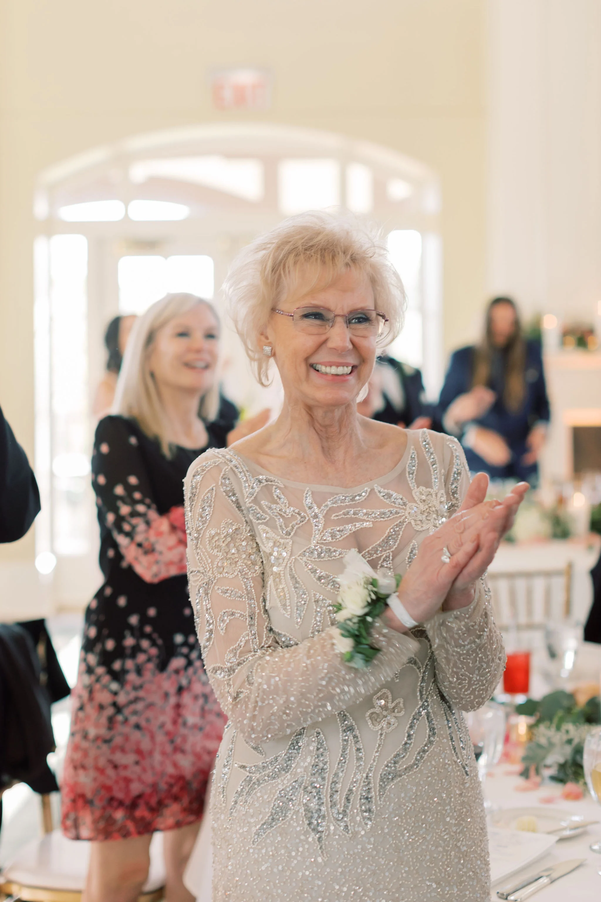 TiffaneyChildsPhotography-ChicagoWeddingPhotographer-Chloe+Jon-HinsdaleCountryClubWedding-Reception-98.jpg