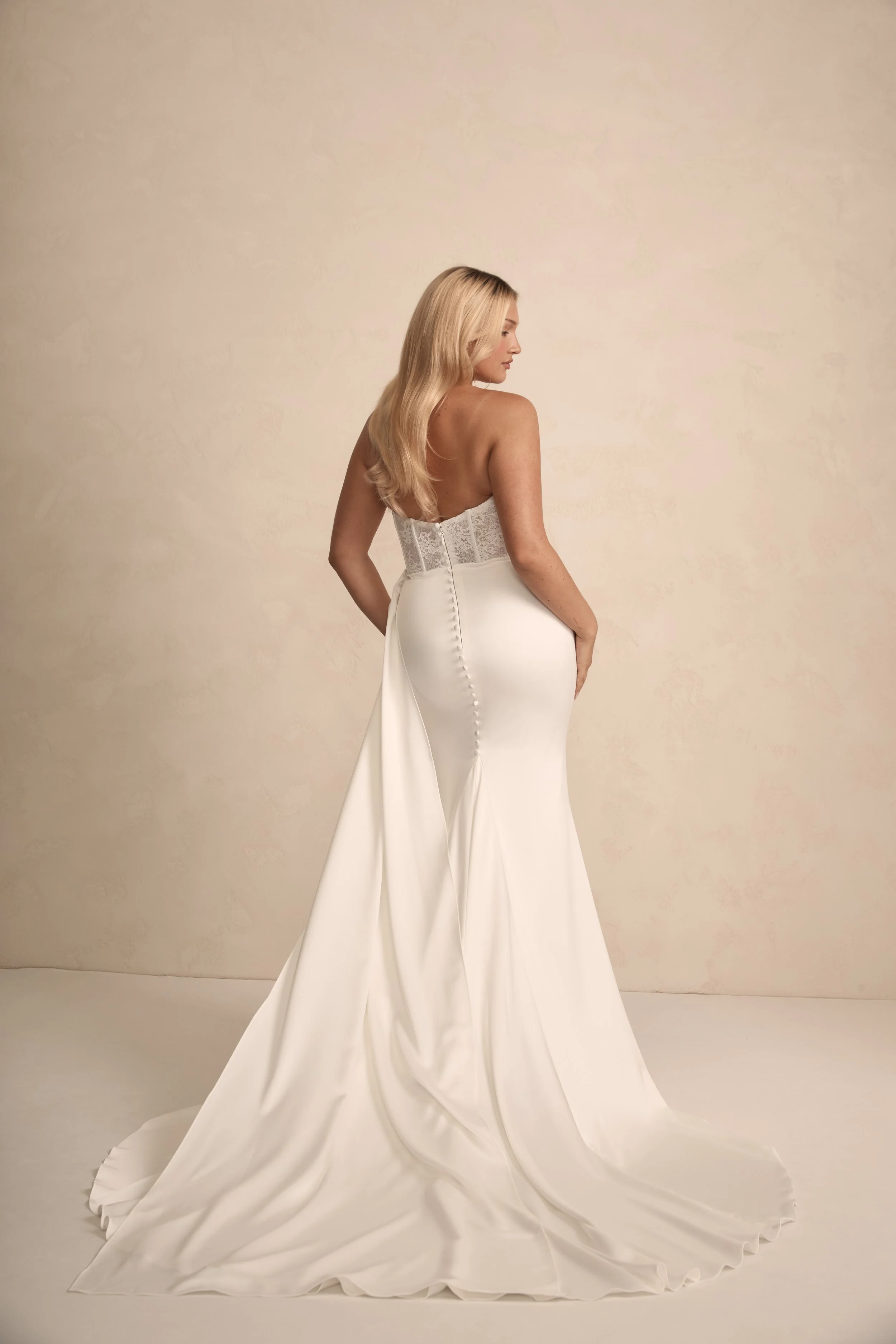 mack-wedding-dress-made-with-love-bridal-product-jas-9.jpg