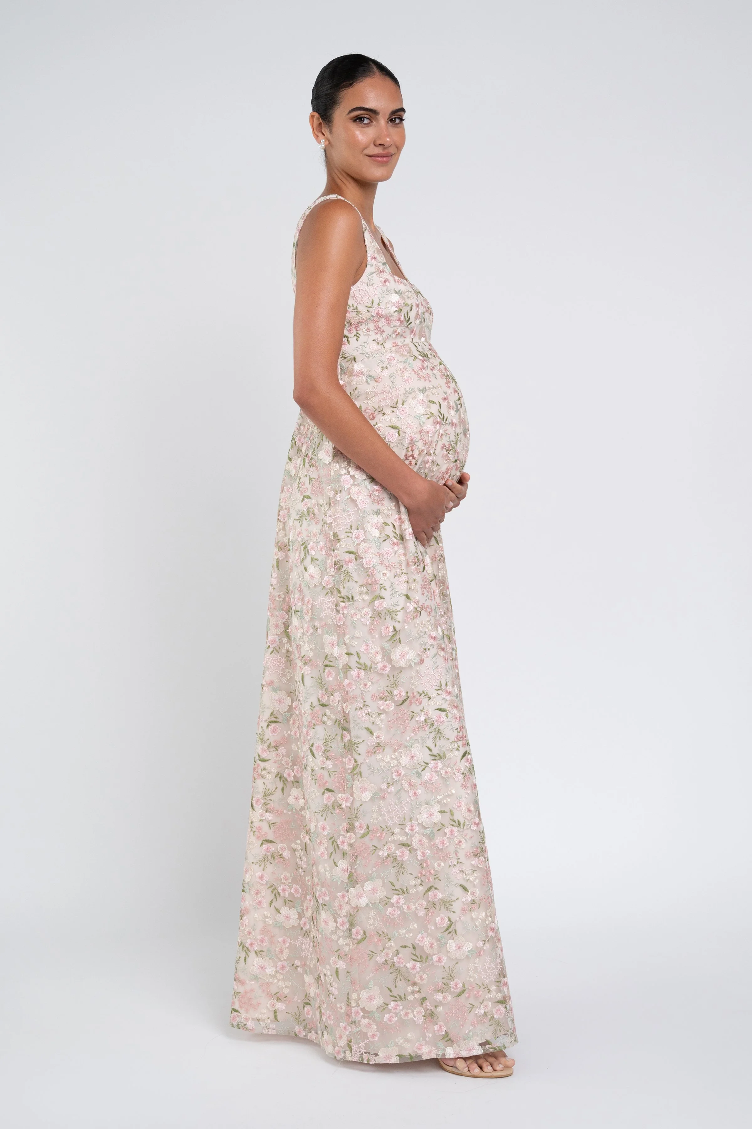 Lily_Ophelia_Embroidery_Maternity_41433_Edited_2400x3600.jpg