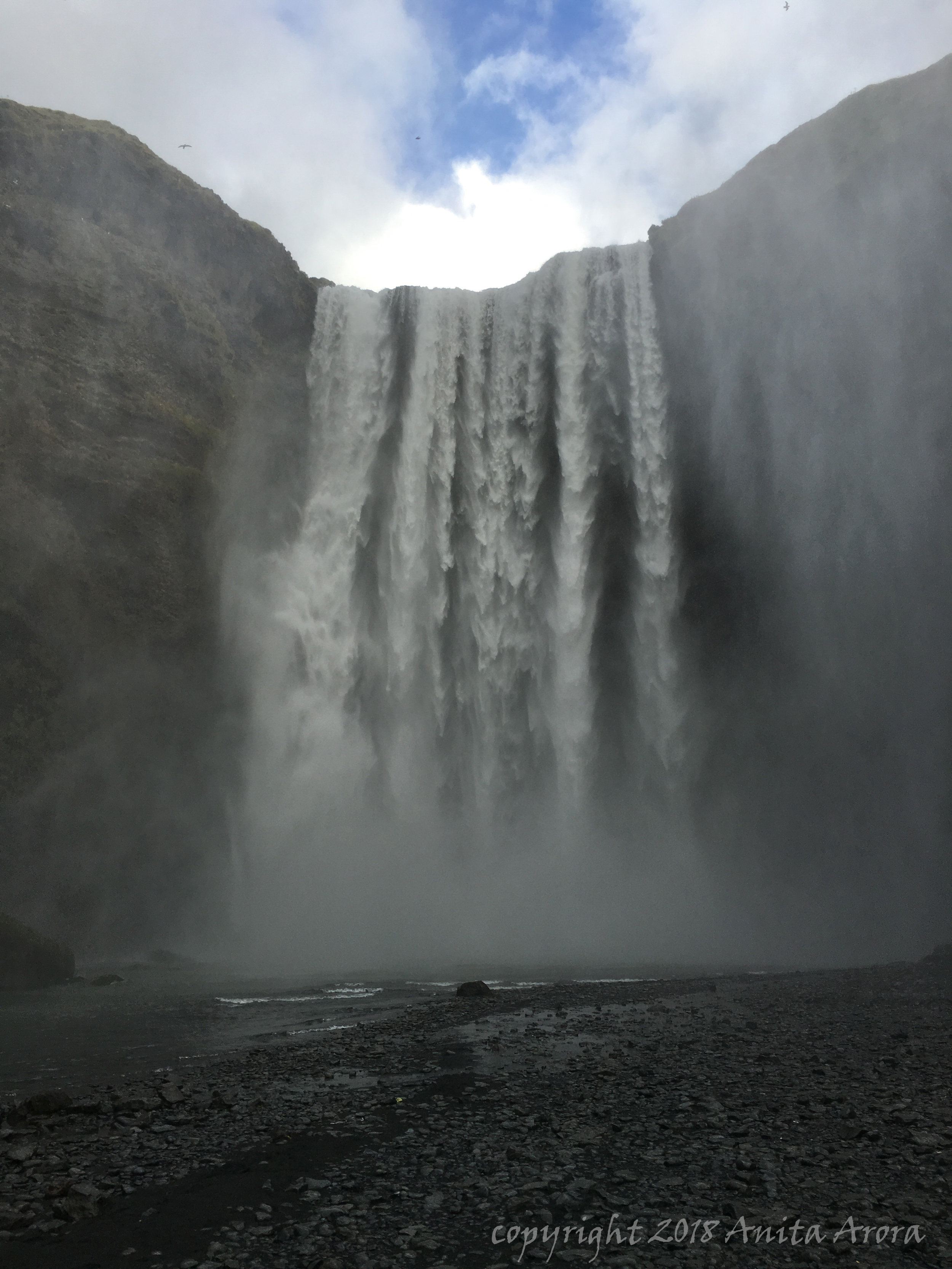 Skogafoss Waterfall.jpg