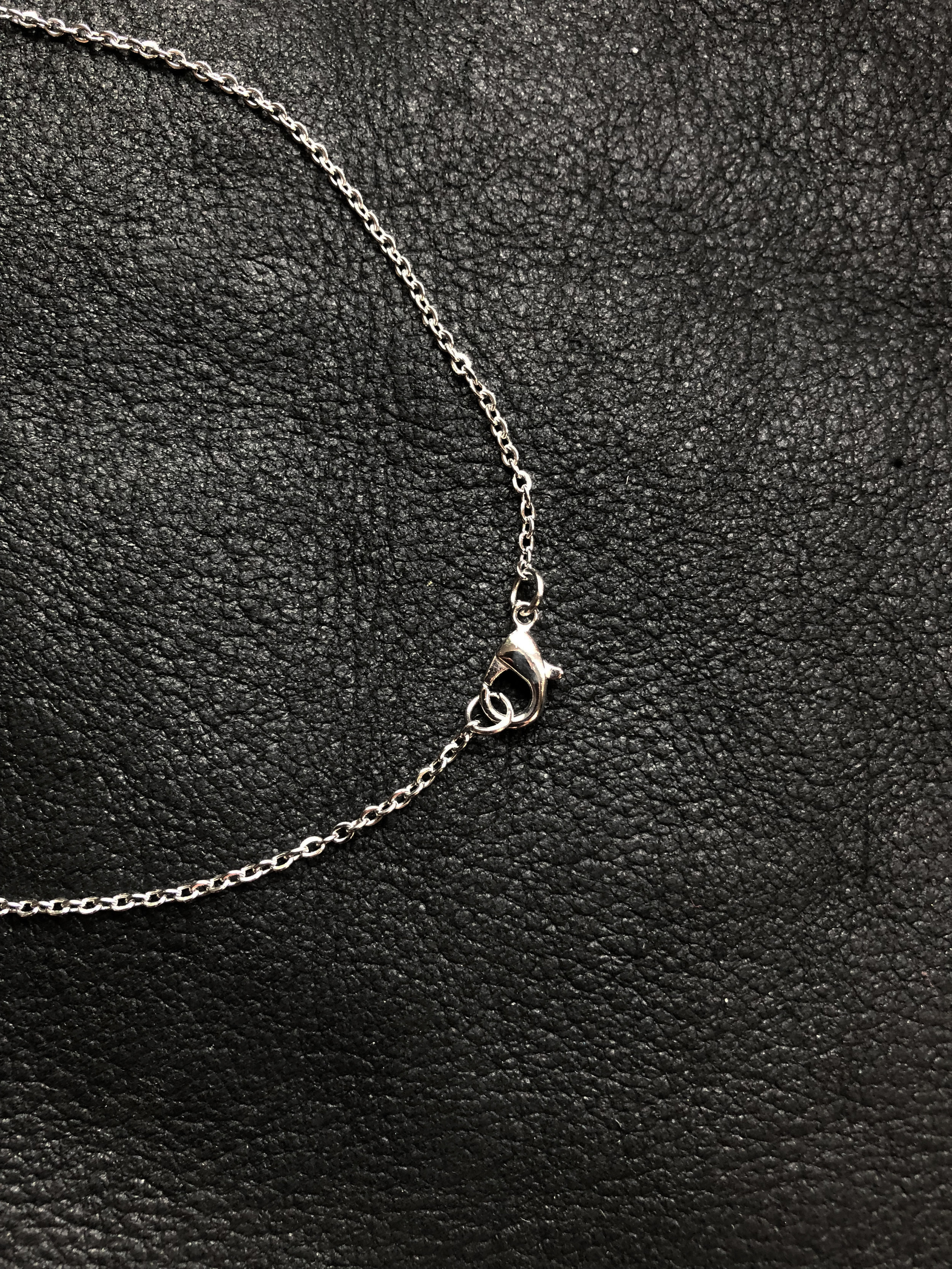 Lobster Claw Closure.jpg