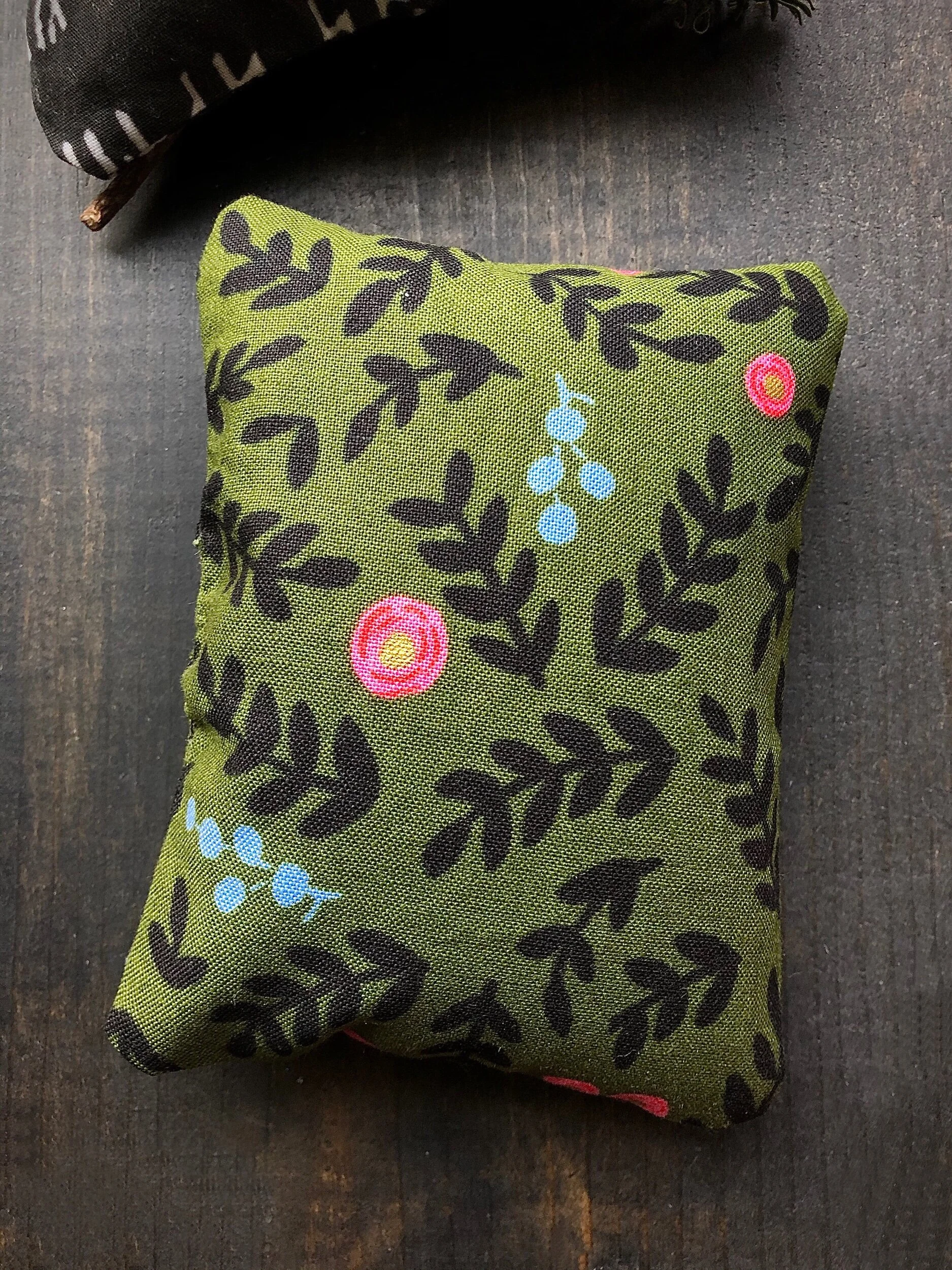 84EF43A4-25E0-411A-8CD6-2FC54082B08A