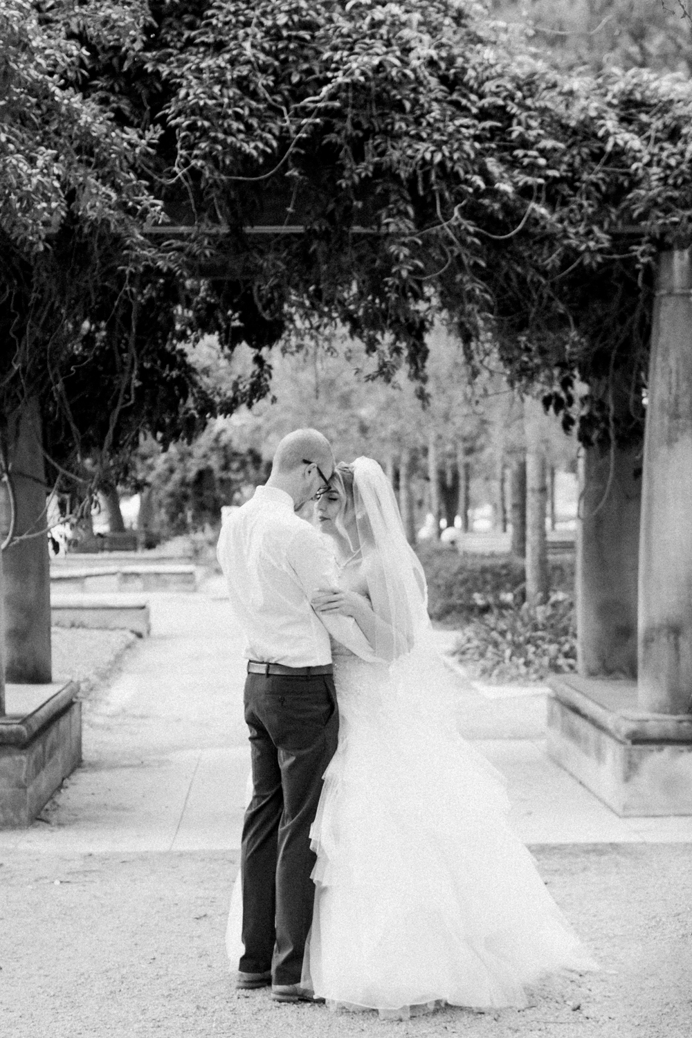 christine-gosch-houston-wedding-photographer-zoo-hermann-park-film-photography-liz-and-jack-simple-wedding-11.jpg