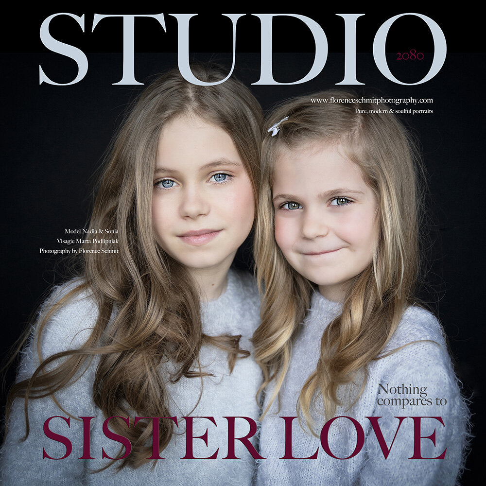 On the cover of a magazine model portfolio kleur foto zussen.jpg