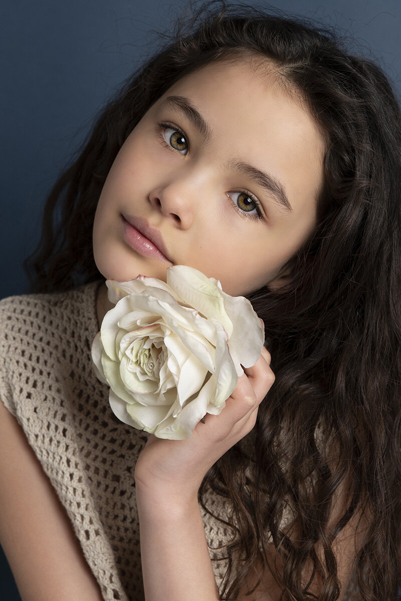 Chloe portrait flower girl by Florence Schmit Photography.jpg