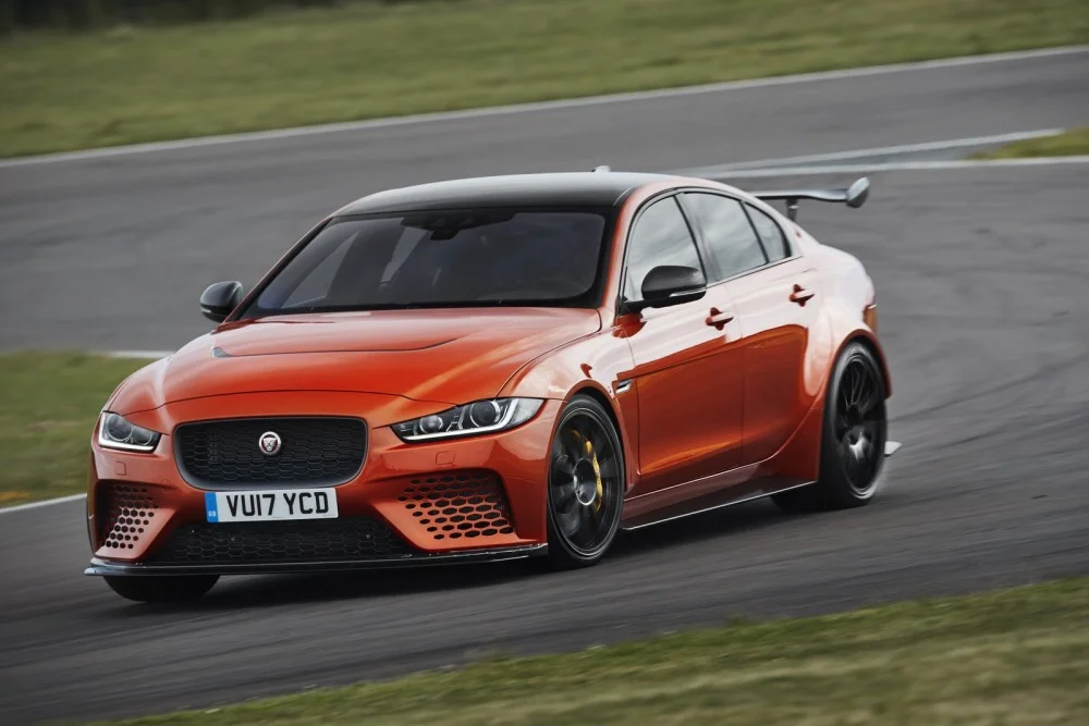 Jaguar XE SV project 8 جاكوار تقدم