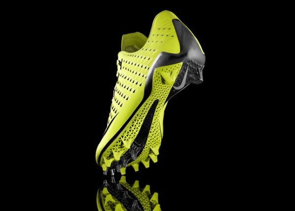 Nike-vapor-lasor-talon-footbal-sneaker-1-www.mensgear.net-cool-gear-tech-mens-gadgets-grooming-style-gizmos-gifts-mens-gift-ideas-travel-entertainment-auto-cars-rides-watches-babes-blog-.jpg