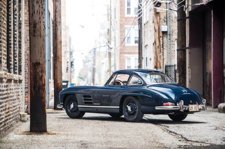 1954-Mercedes-Benz-300-SL-Gullwing-2.jpg