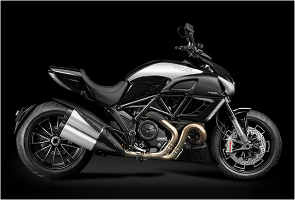 ducati-diavel-cromo.jpg