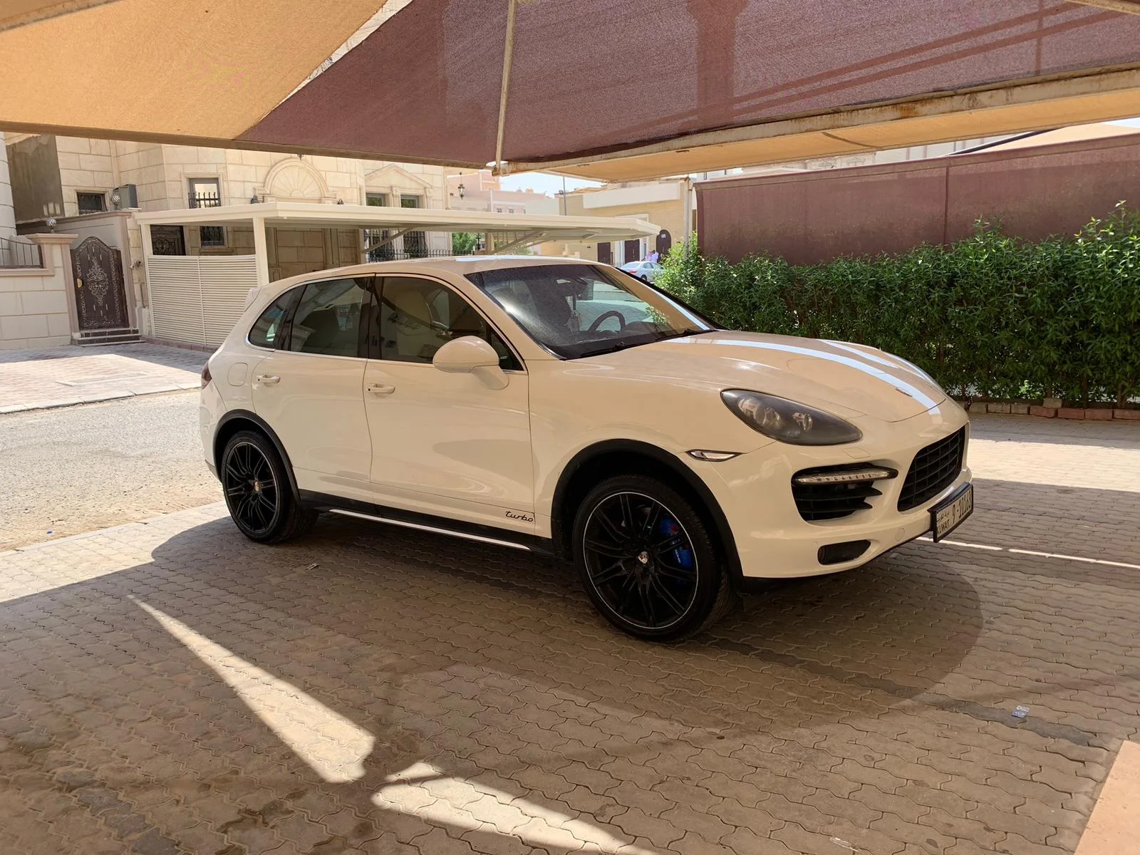 Porsche cayenne turbo 2011 بورشه كايين تيربو ٢٠١١