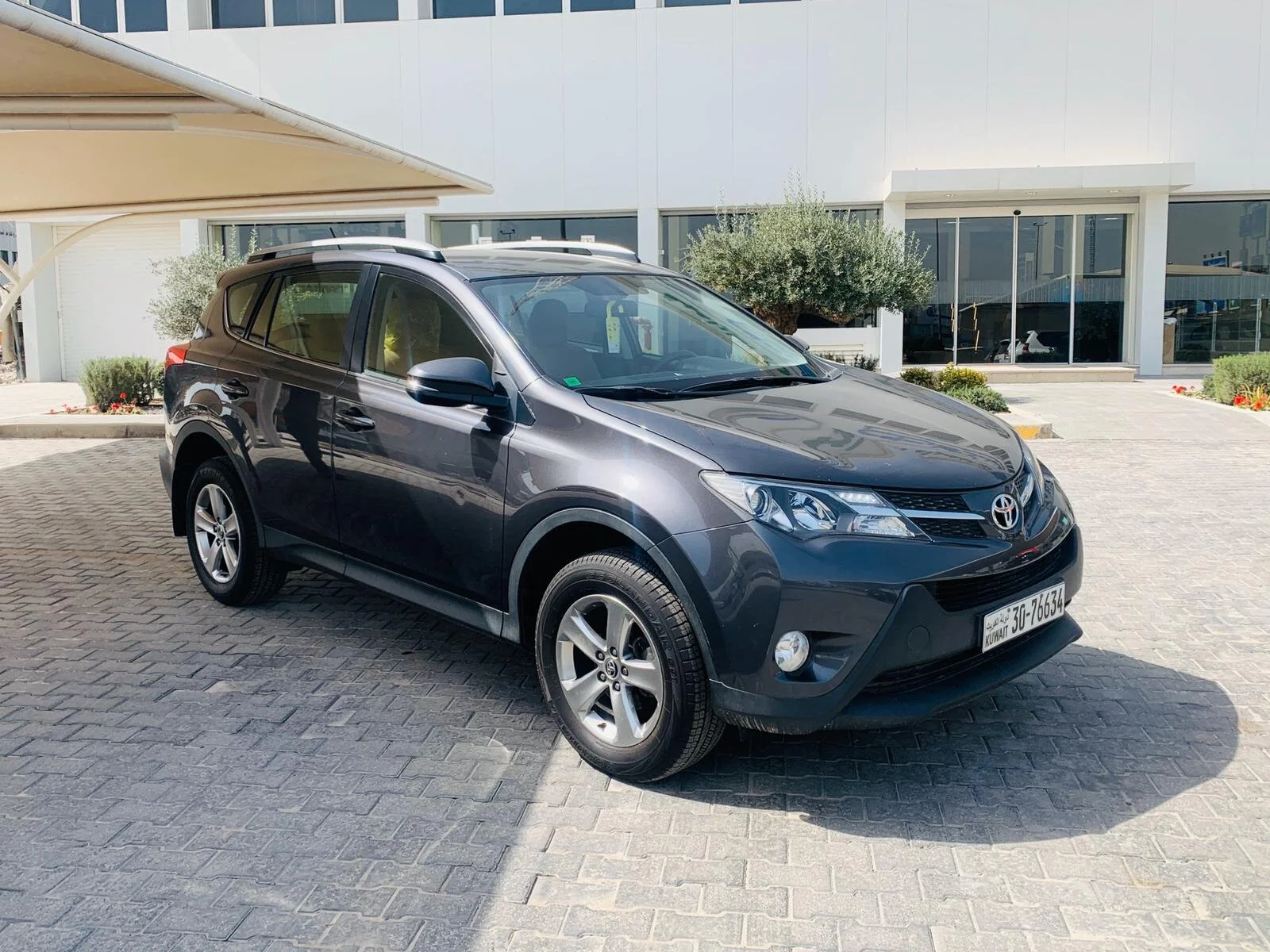 Toyota rav4 2015 تويوتا راف٤ ٢٠١٥