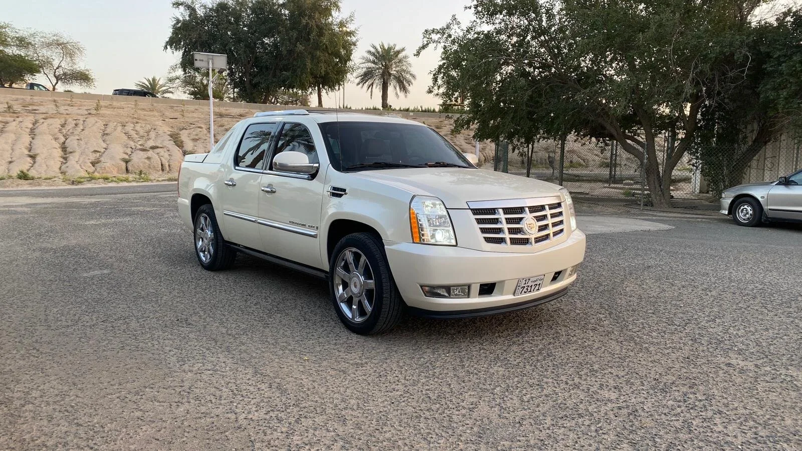 Cadillac escalade ext 2009 كاديلاك اسكاليد اي اكس تي ٢٠٠٩