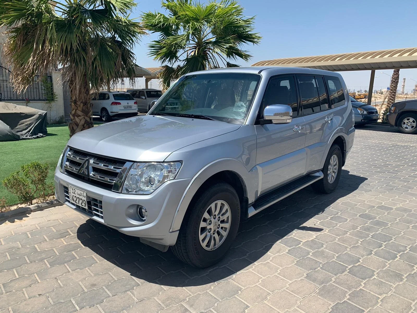 Mitsubishi pajero 2014 ميتسوبيشي باجيرو ٢٠١٤