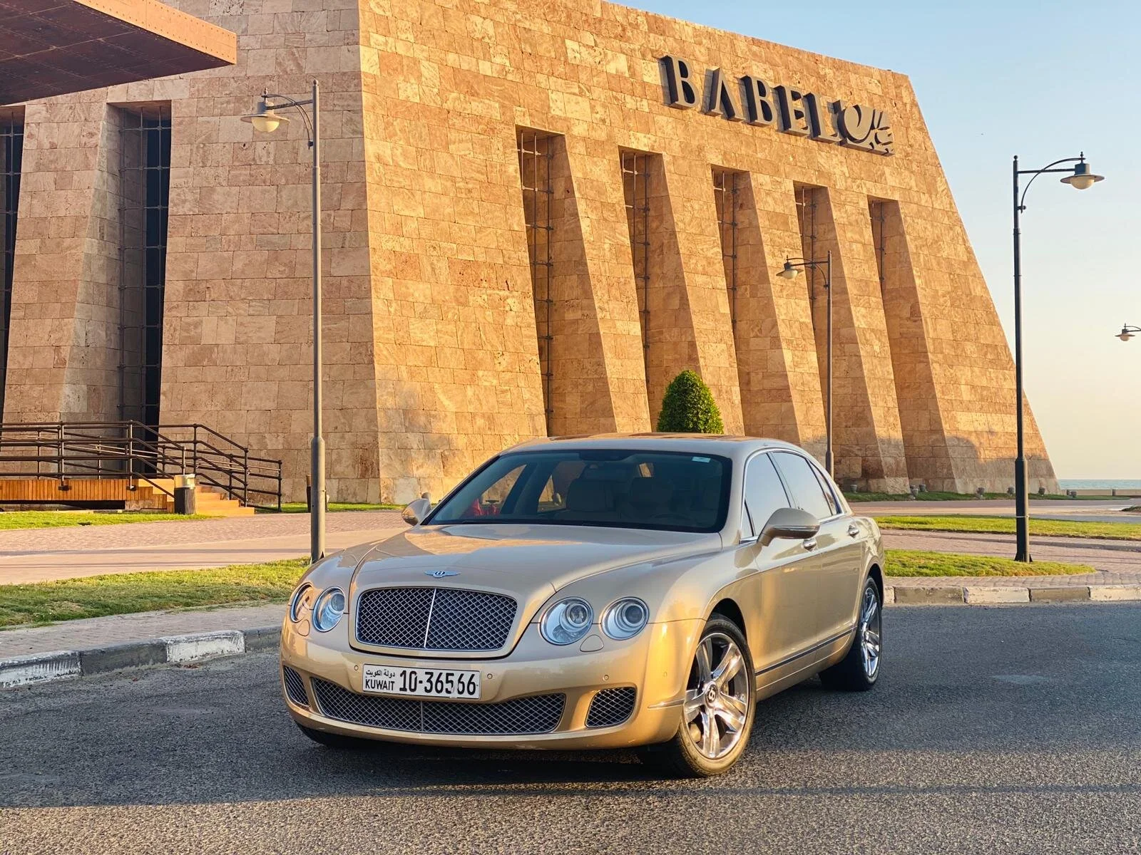 Bentley flying spUr 2010 بنتلي فلاينق سبير ٢٠١٠