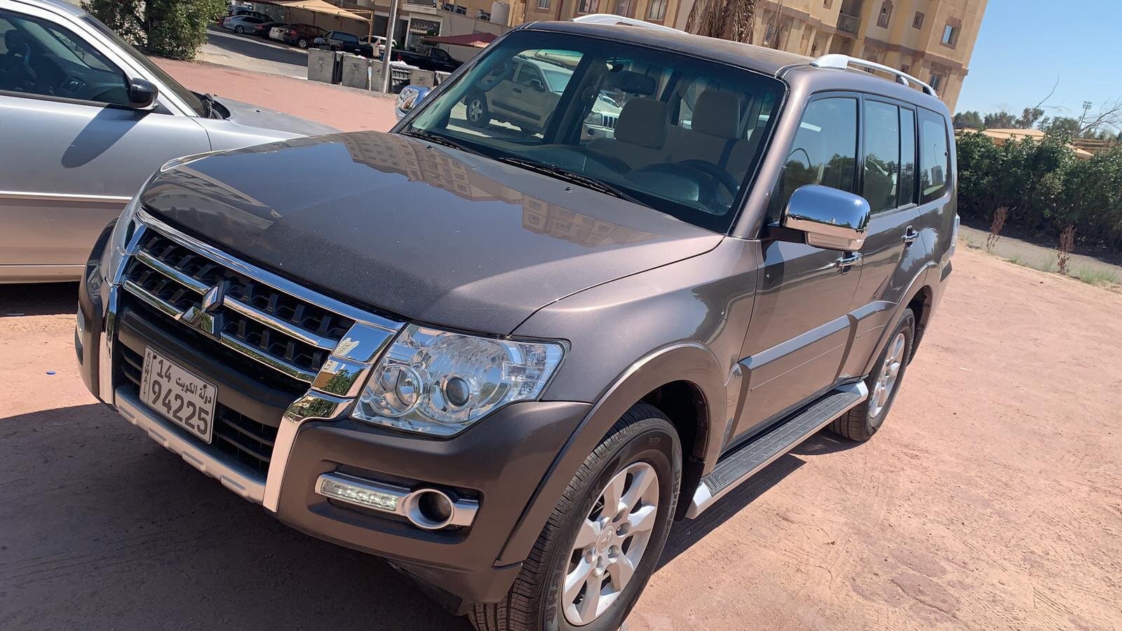 Mitsubishi pajero 2016 ميتسوبيشي باجيرو ٢٠١٦.jpeg