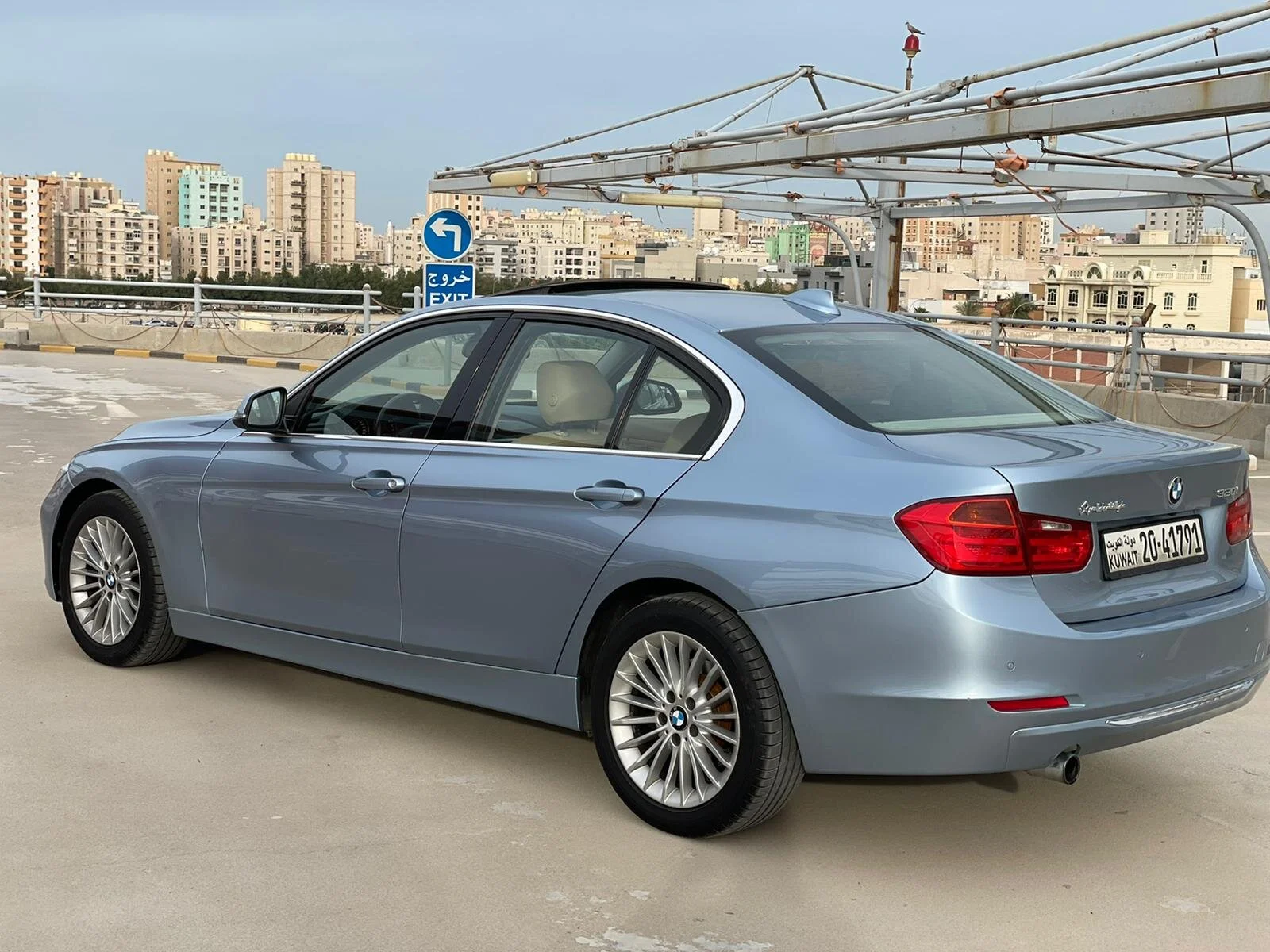 Bmw 320 2012 بي ام دبليو ٣٢٠ ٢٠١٢2.jpeg