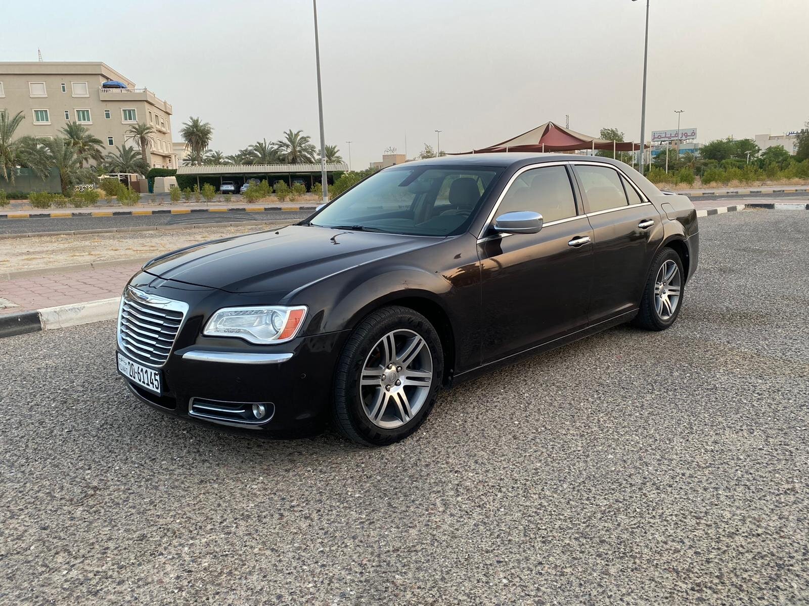 Chrysler 300c 2013 كرايزلر ٣٠٠سي ٢٠١٣.jpeg