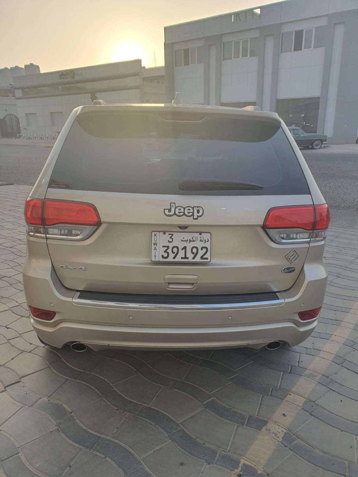 Jeep grand cherokee 2014 جيب قراند شيروكي ٢٠١٤1.jpeg