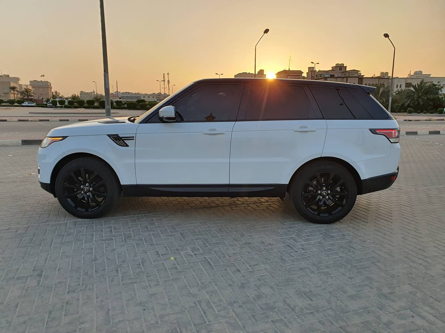 Range rover sport 2014 رينج روفر سبورت ٢٠١٤4.jpeg