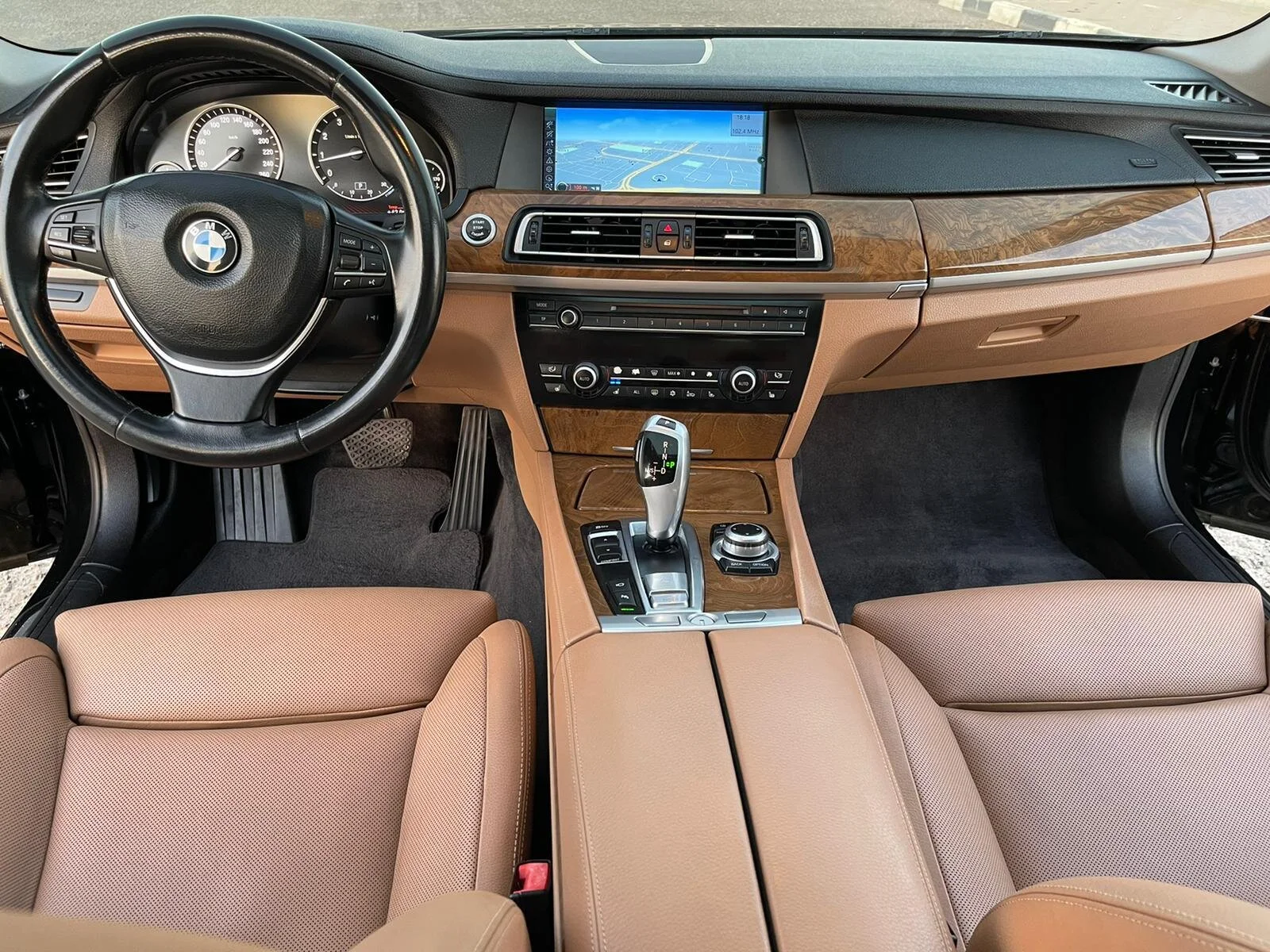 Bmw 750li 2010 بي ام دبليو ٧٥٠ ٢٠١٠2.jpeg