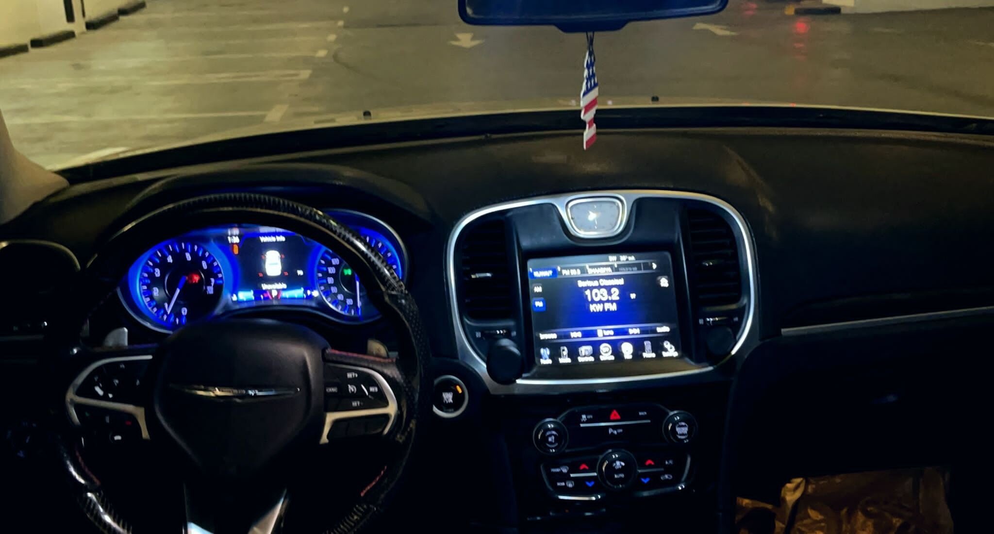 Chrysler 300c 2015 كرايزلر ٣٠٠سي ٢٠١٥1.jpeg