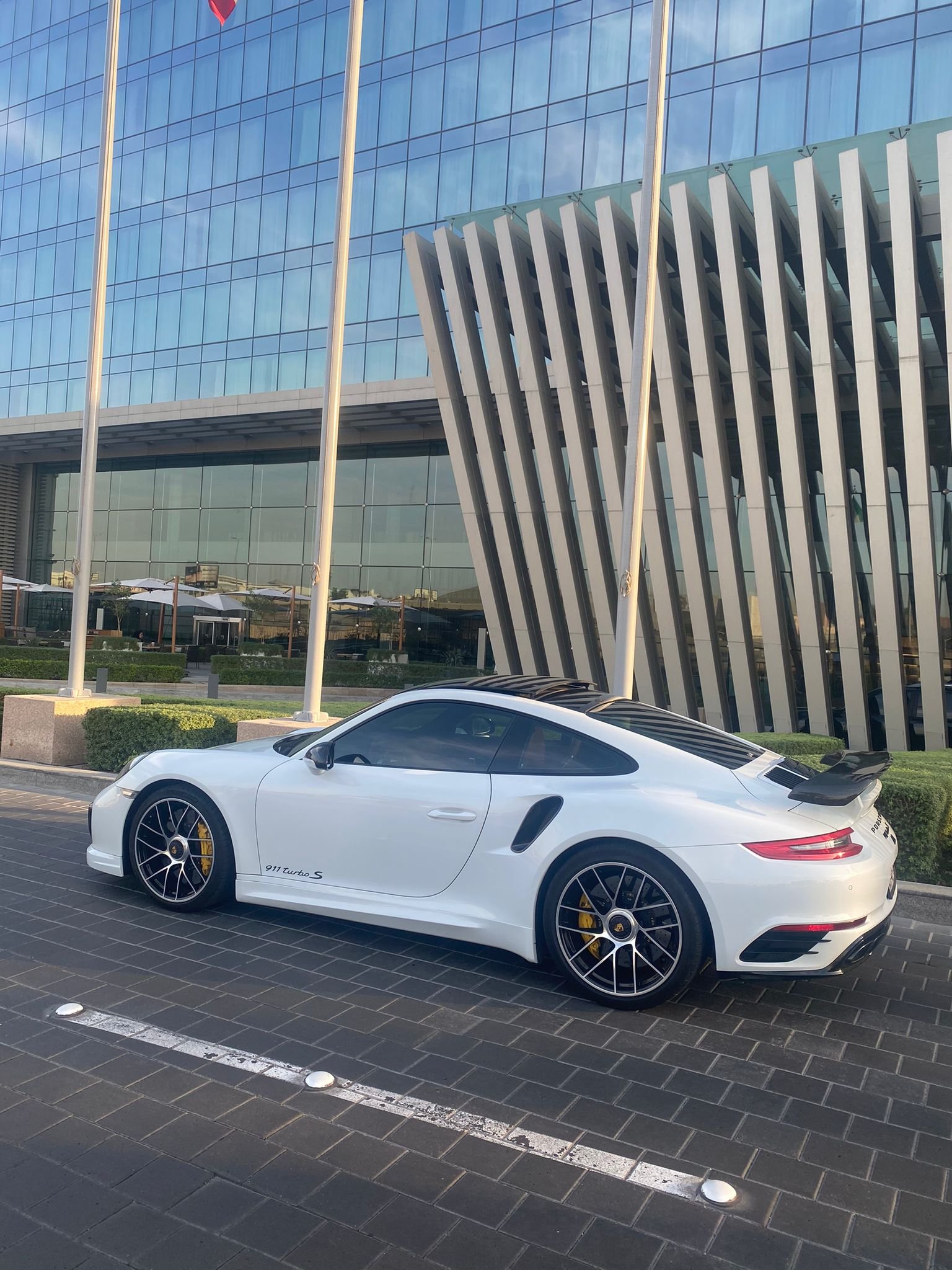 Porsche 911 turbo s 2017 بورشه ٩١١ تيربو اس ٢٠١٧1.jpeg