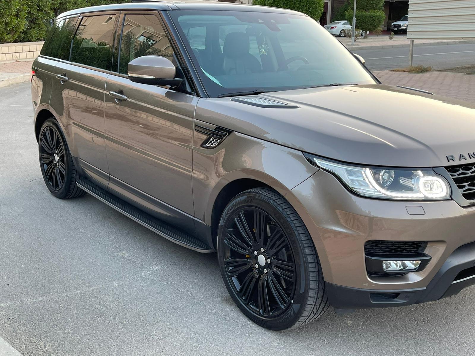 Range rover sport 2017 رينج روفر سبورت ٢٠١٧2.jpeg