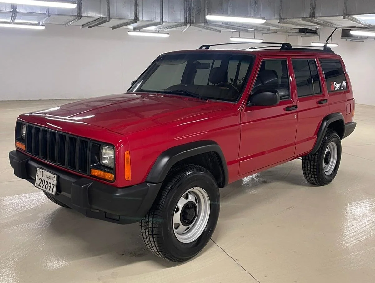 Jeep cherokee classic 2000 جيب شيروكي كلاسيك ٢٠٠٠