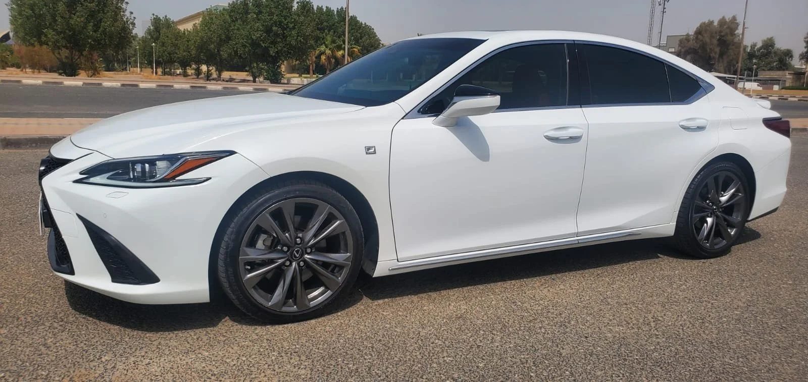 Lexus es350 2019 لكزس اي اس٣٥٠ ٢٠١٩