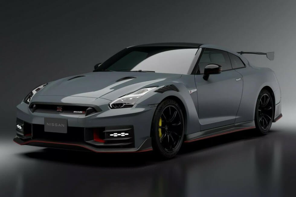 https___hypebeast.com_image_2023_01_2024-nissan-gt-r-release-info-001.jpg